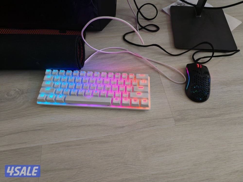 للبيع gaming pc مع شاشة 4k وماوس وكيبورد2