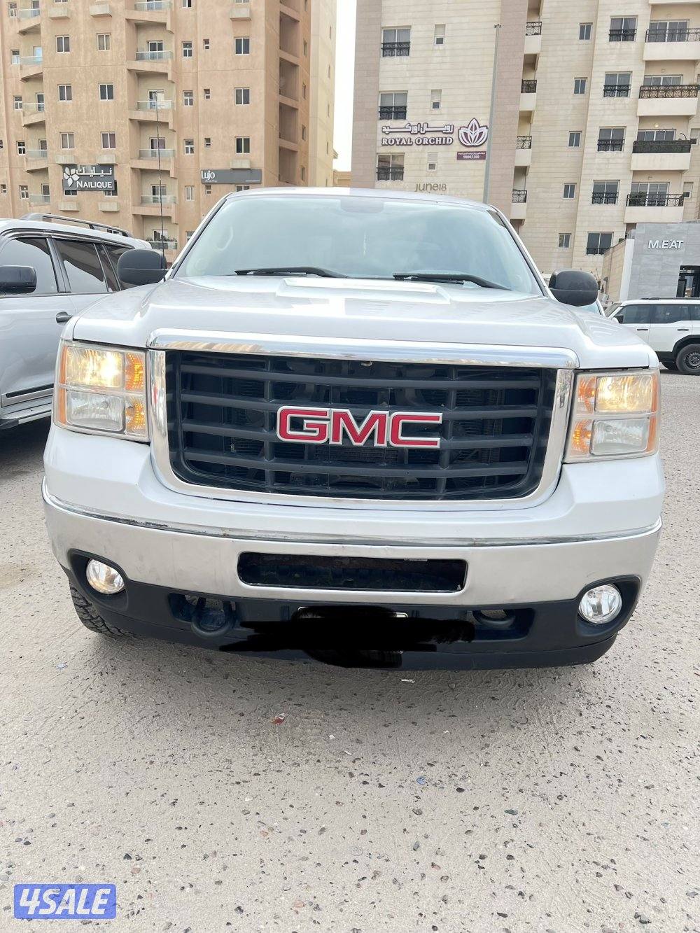 للبيع وانيت جي ام سي 2500HDشاصي قصير دبل قير ارضي موديل20100