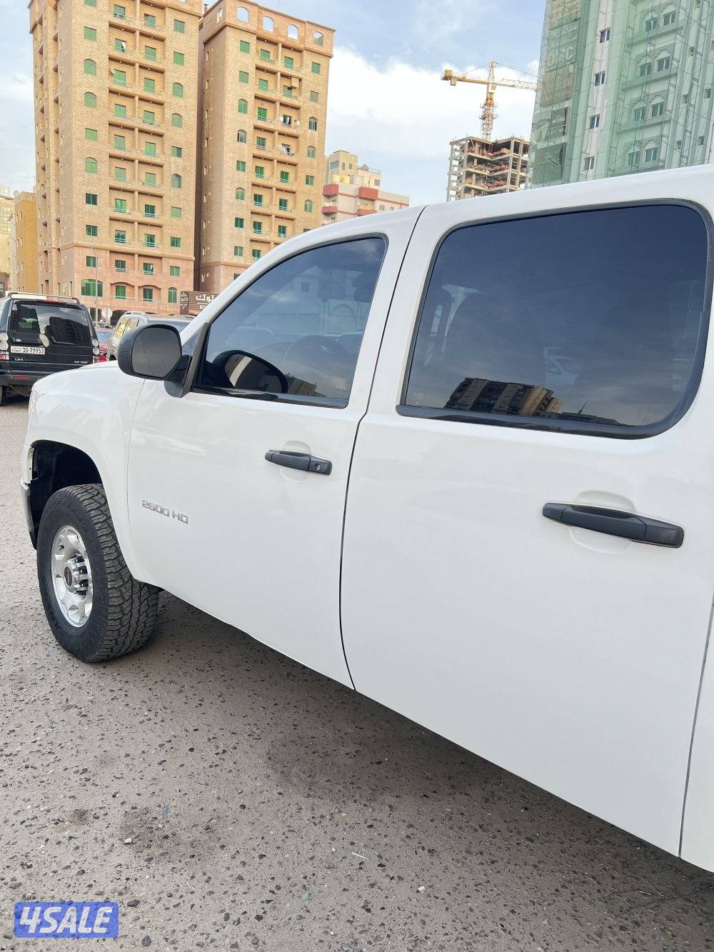 للبيع وانيت جي ام سي 2500HDشاصي قصير دبل قير ارضي موديل20102