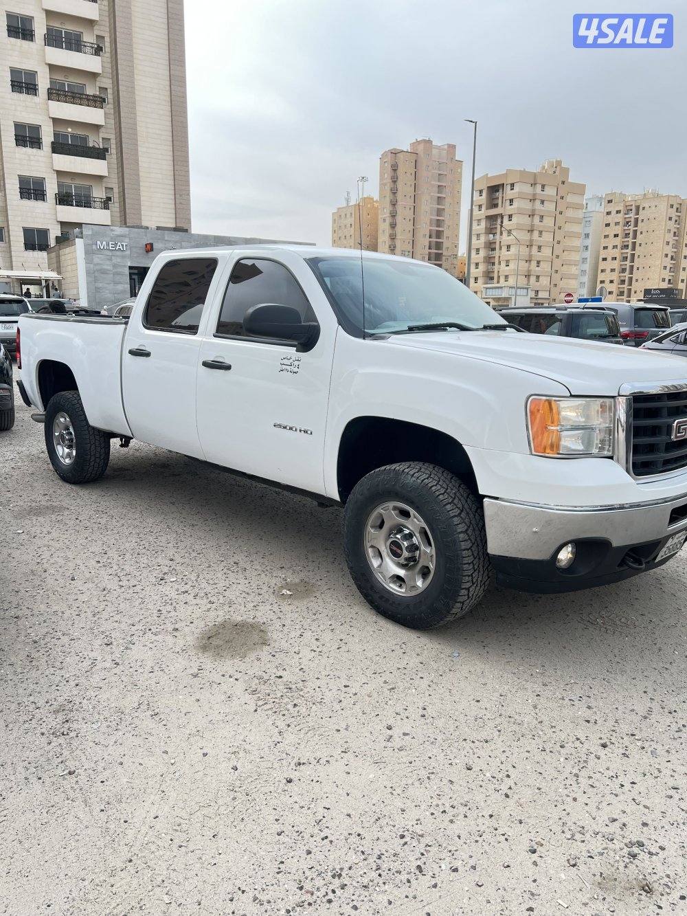 للبيع وانيت جي ام سي 2500HDشاصي قصير دبل قير ارضي موديل20103