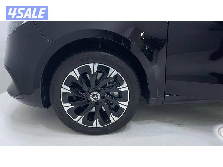 Mercedes-Benz V-Class8