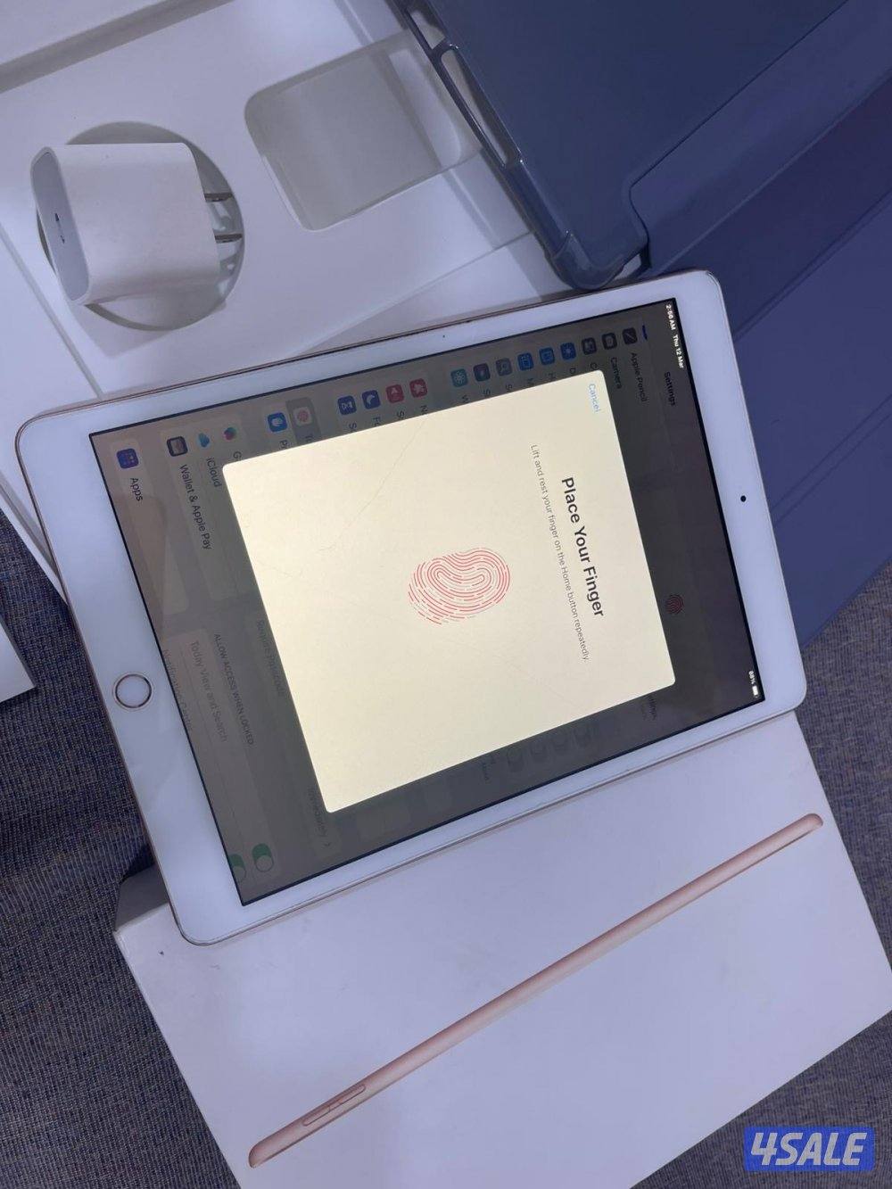 ايباد ابل 7 السابع 128 قيقا نظيف وشغال تمام مع بوك وشاحن اصلي2