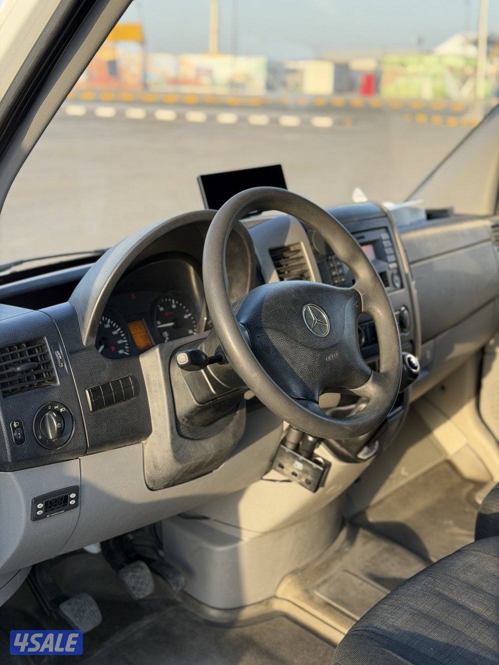 للبيع ڤان مرسيدس سبرنتر 515 الحجم الكبير مقفل ثلاجة5