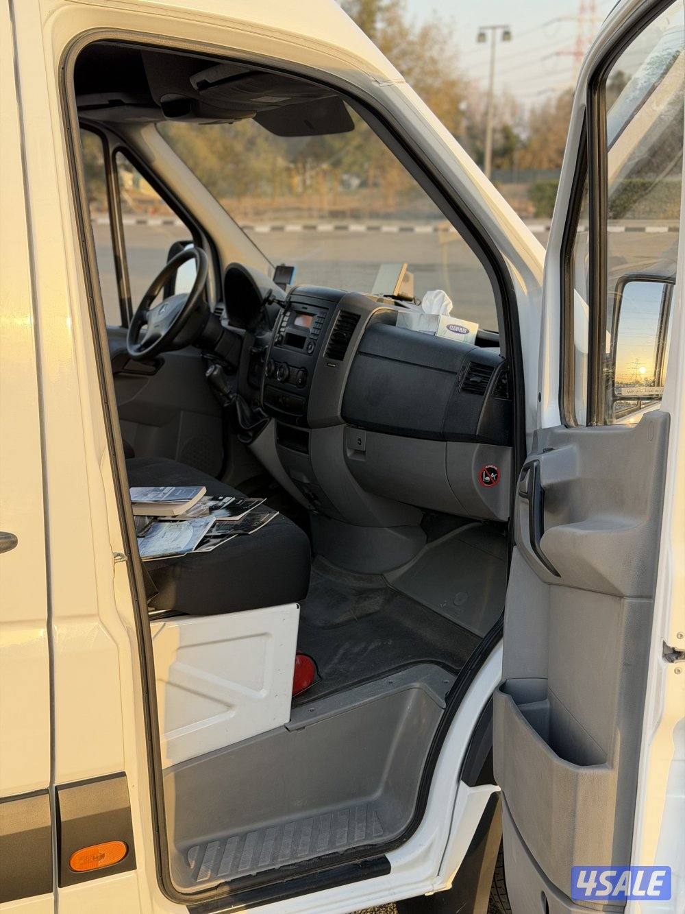 للبيع ڤان مرسيدس سبرنتر 515 الحجم الكبير مقفل ثلاجة8