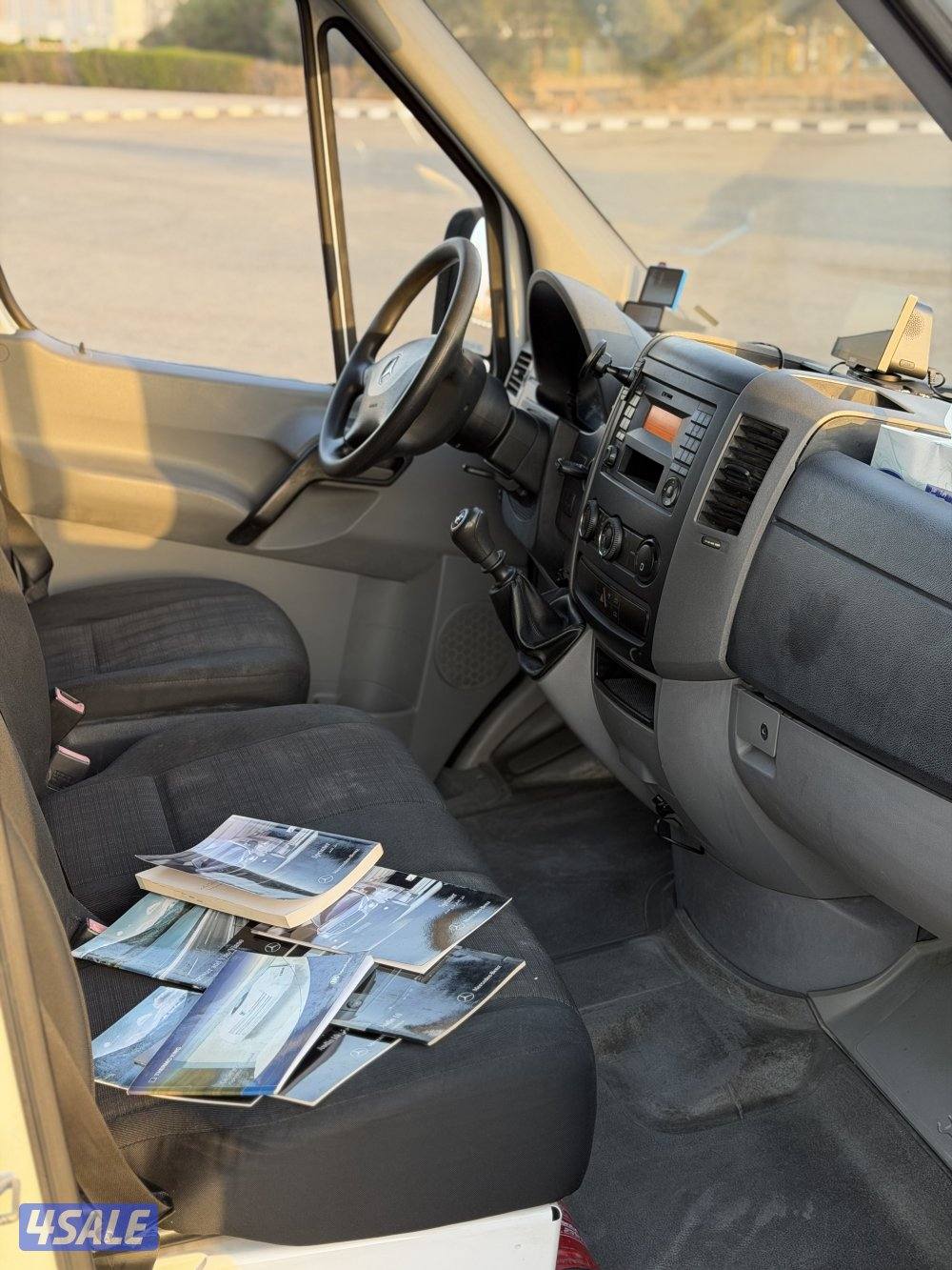 للبيع ڤان مرسيدس سبرنتر 515 الحجم الكبير مقفل ثلاجة9