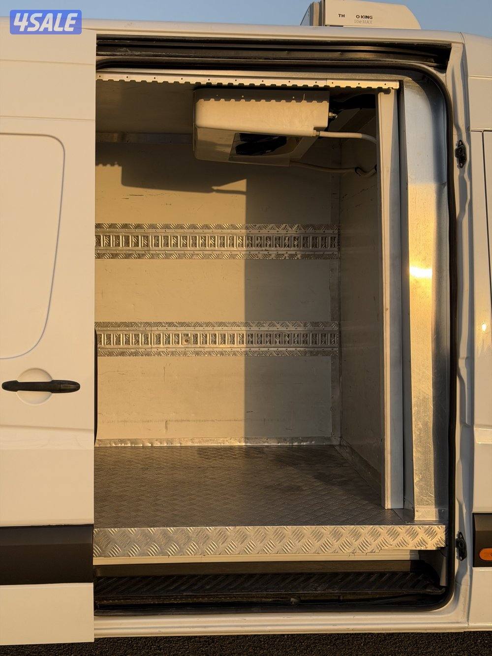 للبيع ڤان مرسيدس سبرنتر 515 الحجم الكبير مقفل ثلاجة12