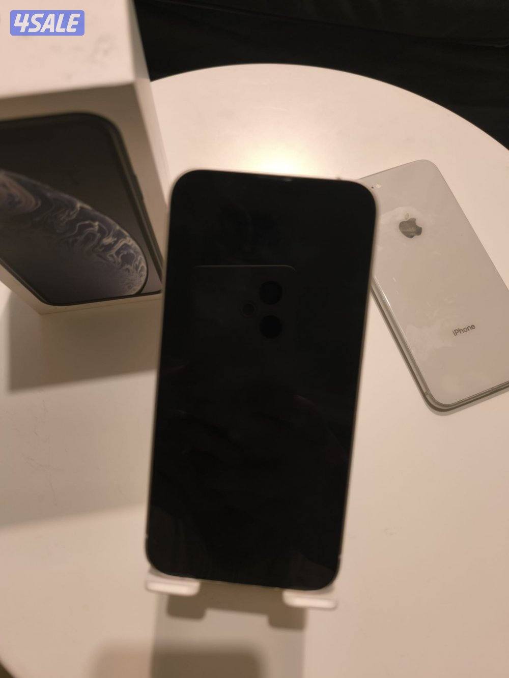 ايفون 13 وايفون 8 بلس1