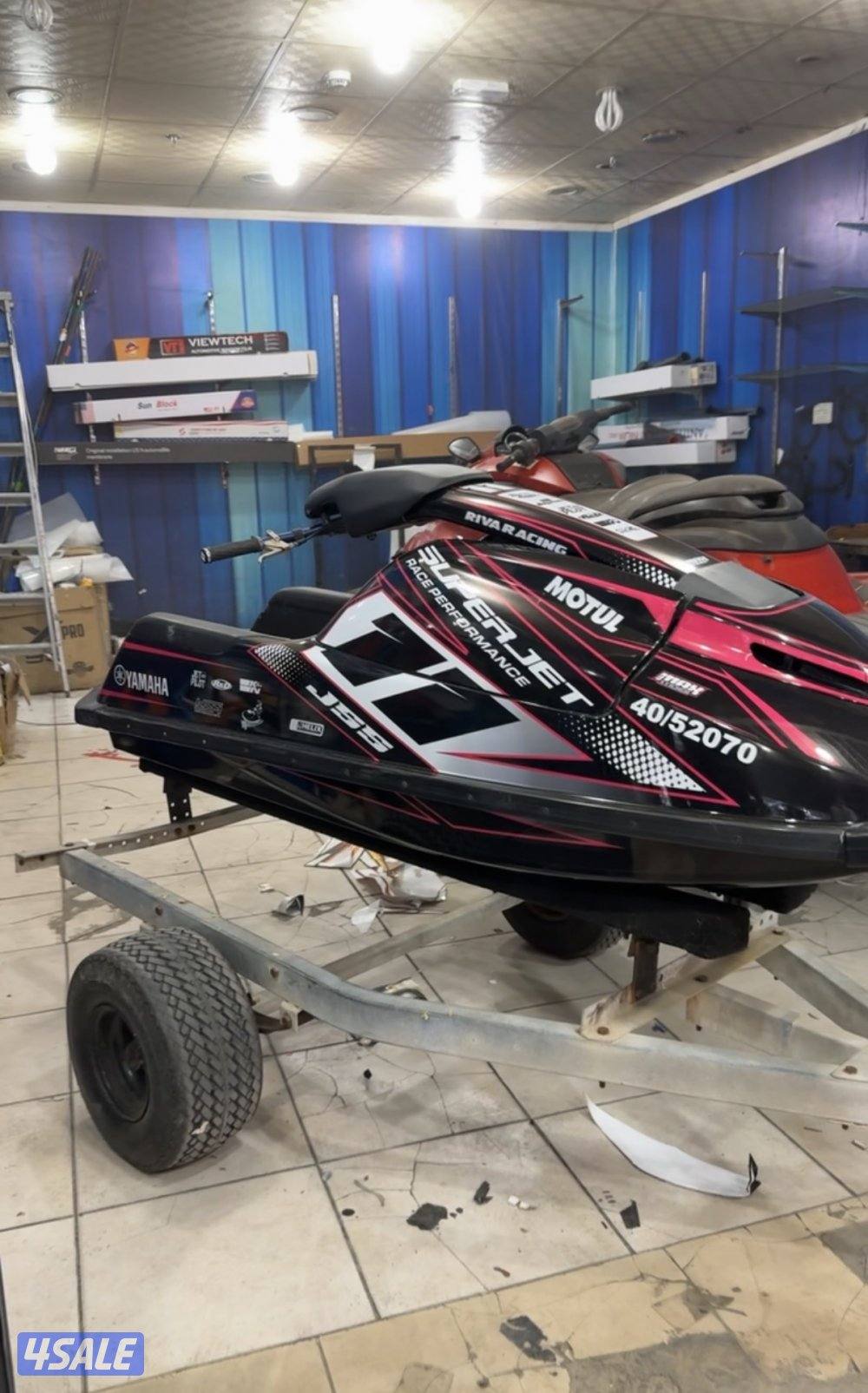 للبيع سوير جت يماها موديل ٢٠١٦ مع دفتر و عربانه مو مركب عليه شي1