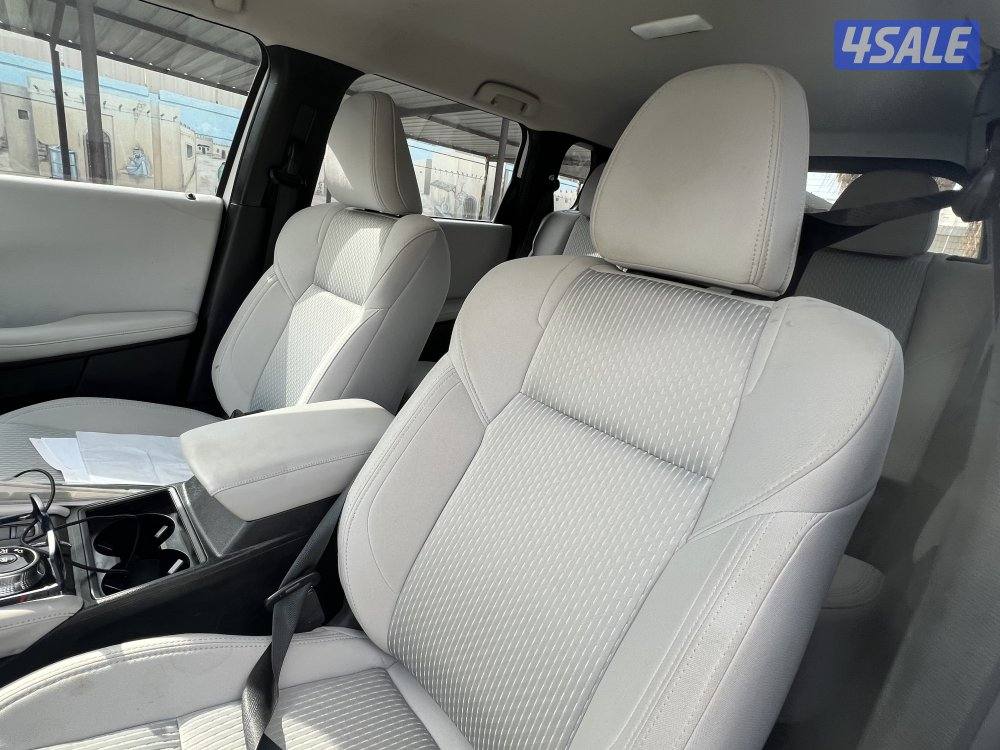 للبيع ميتسوبيشي اوتلاندر 20247