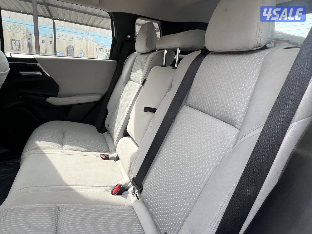 للبيع ميتسوبيشي اوتلاندر 20248