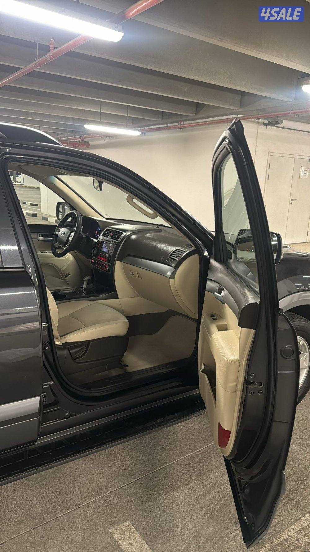 خالي من الحوادث والاصباغ موديل 2018  صبغ الوكالة   عداد الممشى 177 ألف7