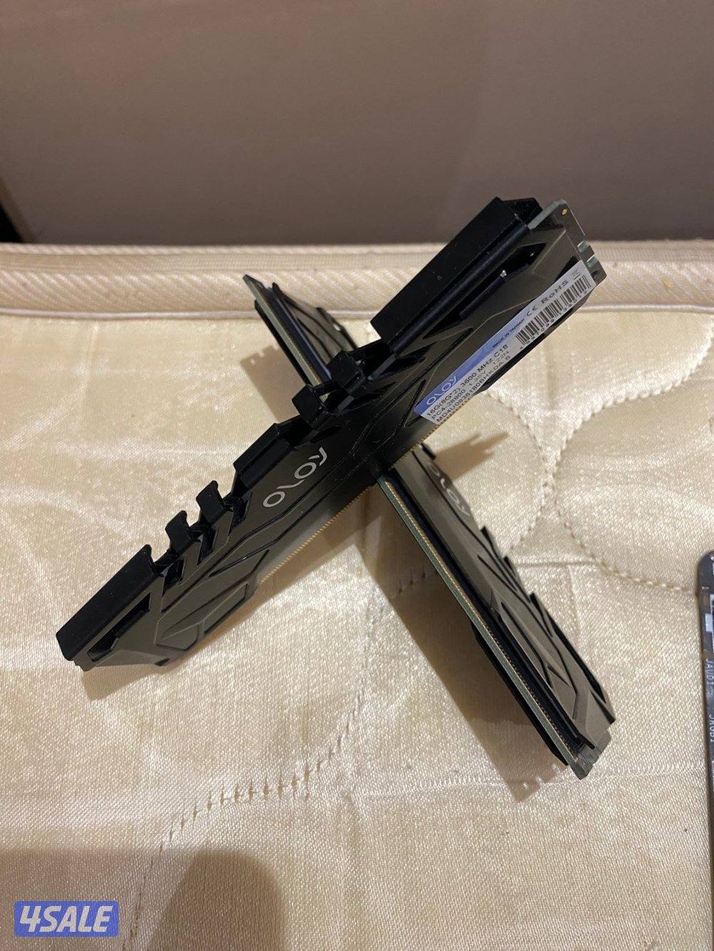 للبيع كرت شاشه و معالج وحبتين رام0