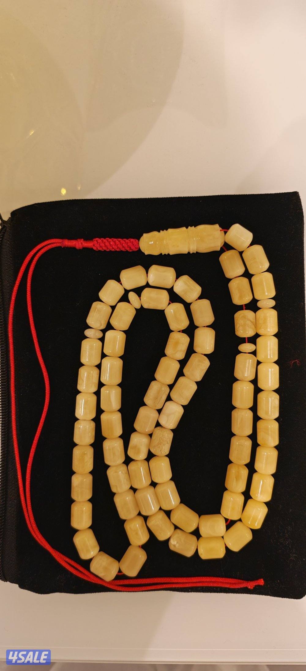 مسباح كهرب صندوقي خالي من الشوائب  وزن 39.7 حجم 8.3- 11.3 عدد الخرز 671