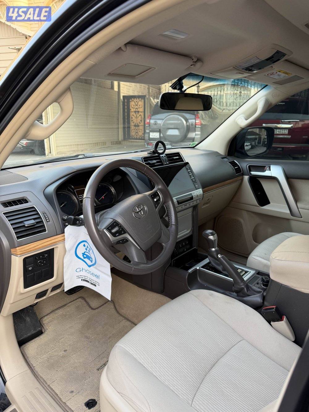 برادو vx 2022 كامل المواصفات كراسي مخمل1