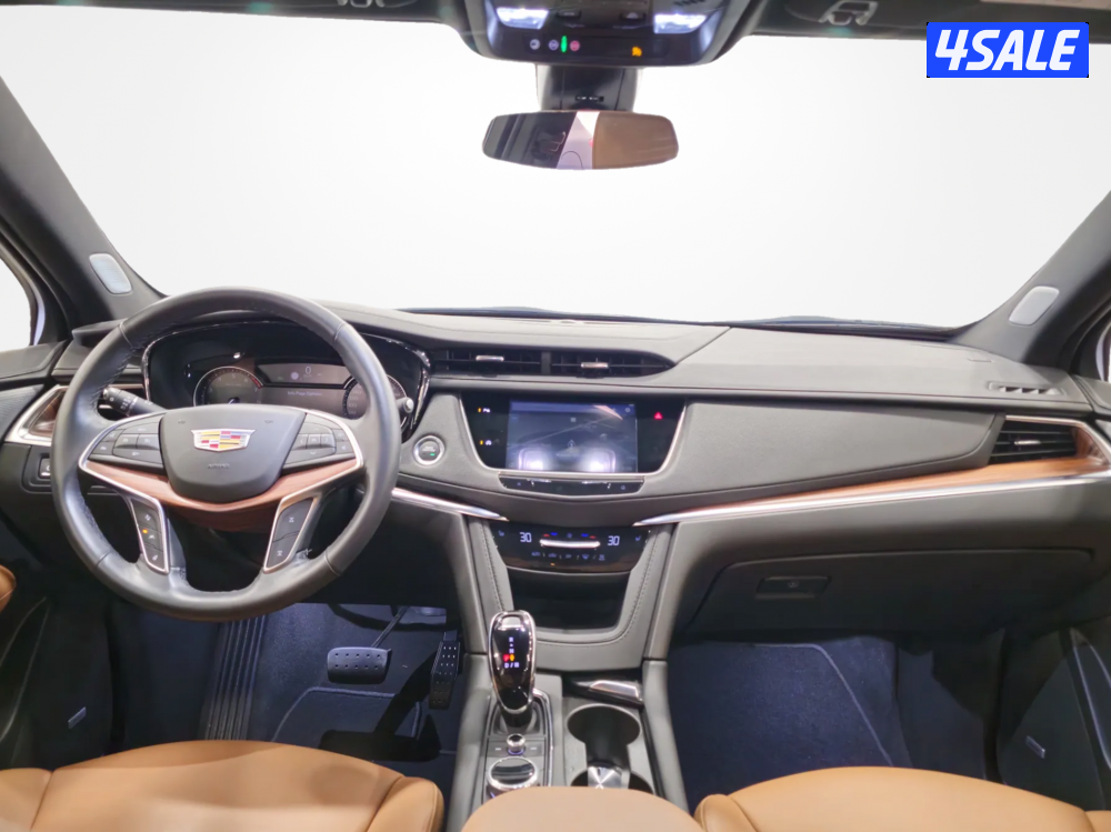 Cadillac XT54