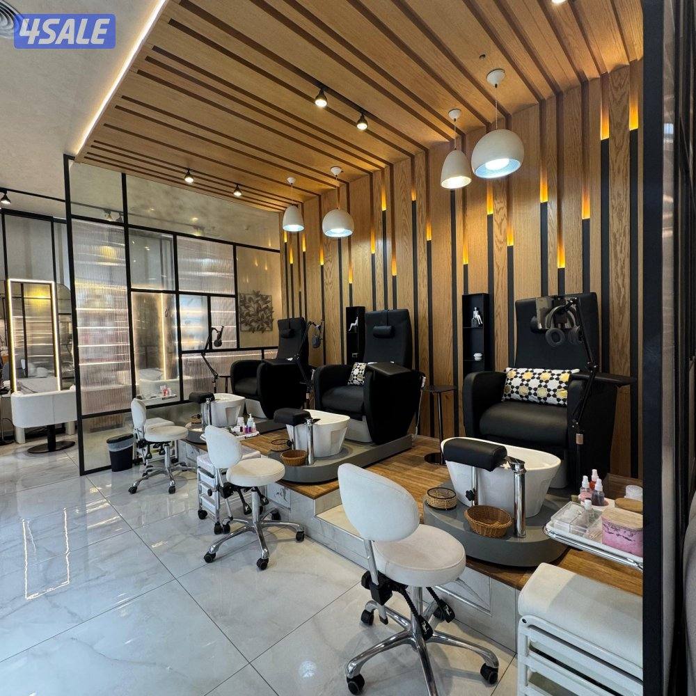 صالون VIP للإيجار ( خلو ) في صباح السالم قطعة 10