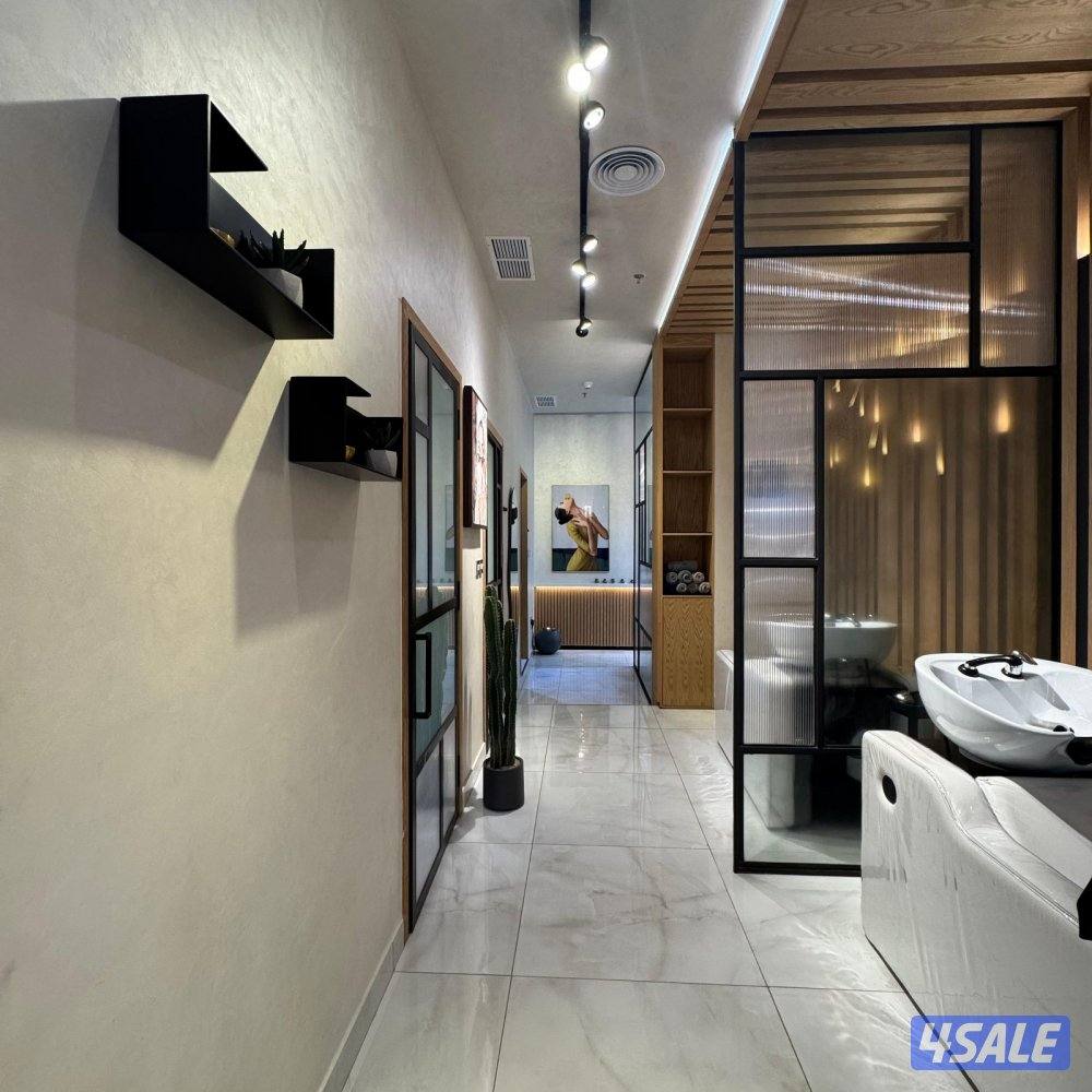 صالون VIP للإيجار ( خلو ) في صباح السالم قطعة 13