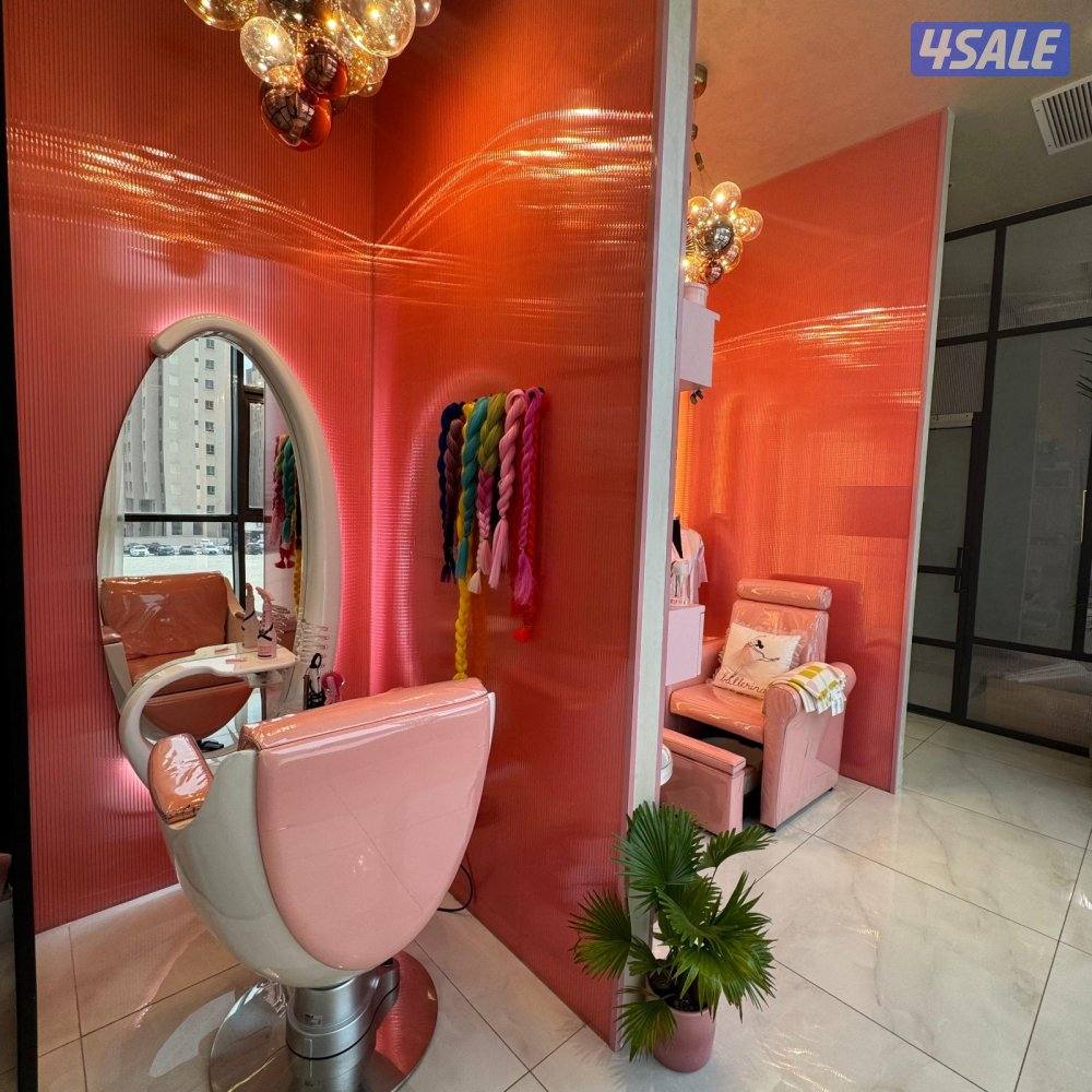 صالون VIP للإيجار ( خلو ) في صباح السالم قطعة 111