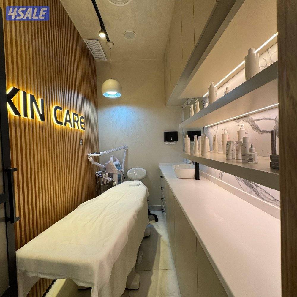 صالون VIP للإيجار ( خلو ) في صباح السالم قطعة 112