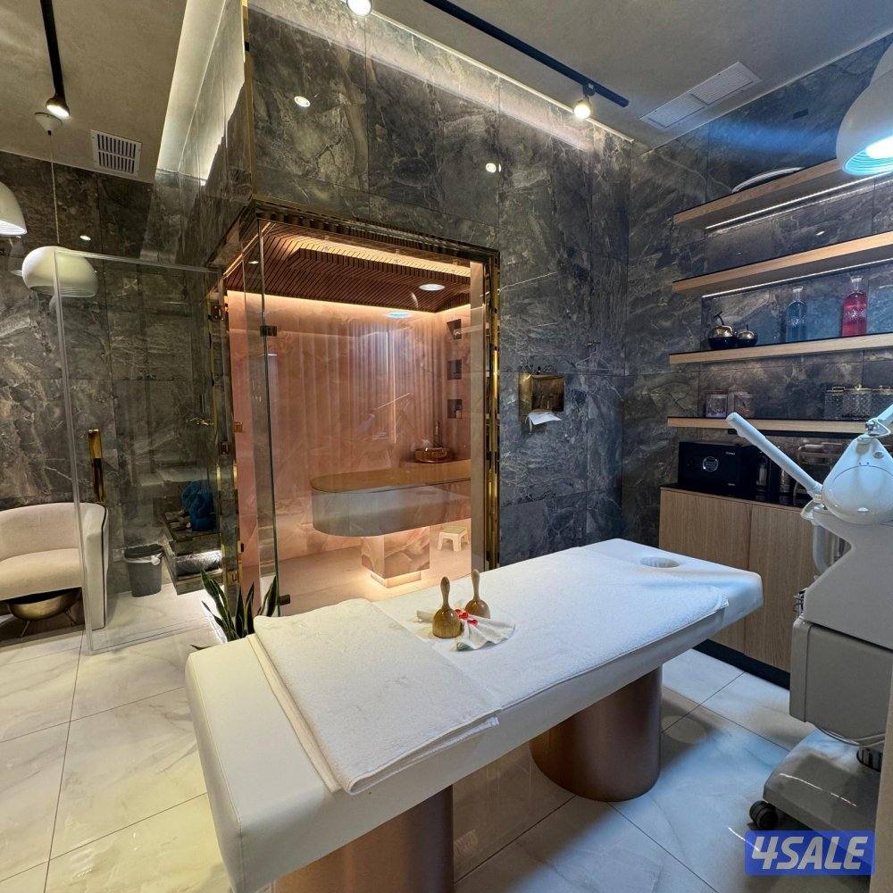 صالون VIP للإيجار ( خلو ) في صباح السالم قطعة 113