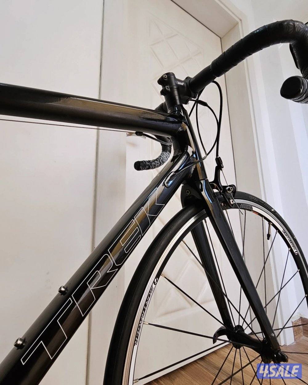 Trek Madone 2.1 /105 Shimano /Carbon Fork/ Well Maintained Roadbike3