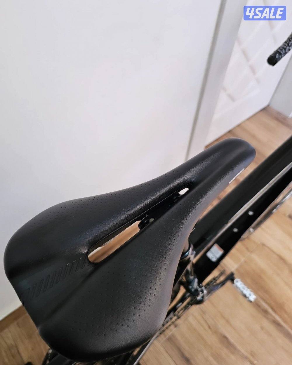 Trek Madone 2.1 /105 Shimano /Carbon Fork/ Well Maintained Roadbike4