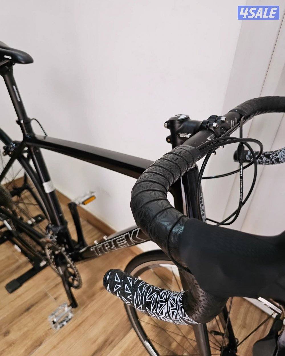 Trek Madone 2.1 /105 Shimano /Carbon Fork/ Well Maintained Roadbike7