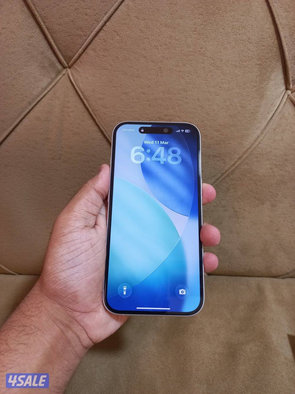 iPhone 16 White 128GB In New Condition 100% battery health0