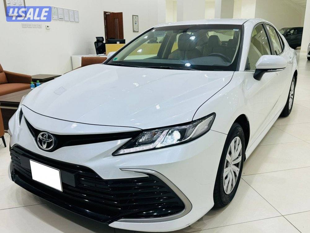 للبيع تويوتا كامري LE  2.5موديل 20241