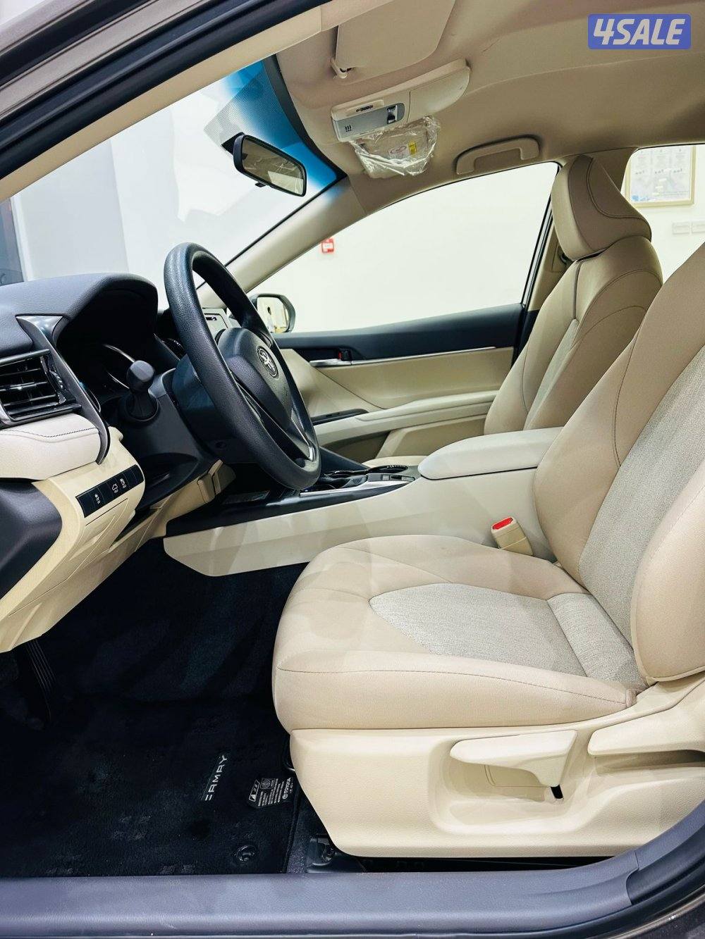 للبيع تويوتا كامري LE  2.5موديل 20244