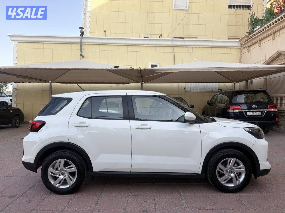 تويوتا ريز موديل 2024 تحت الكفالة3