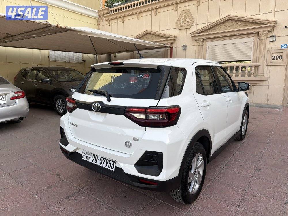 تويوتا ريز موديل 2024 تحت الكفالة4