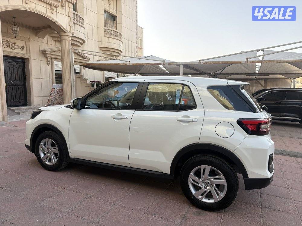 تويوتا ريز موديل 2024 تحت الكفالة7