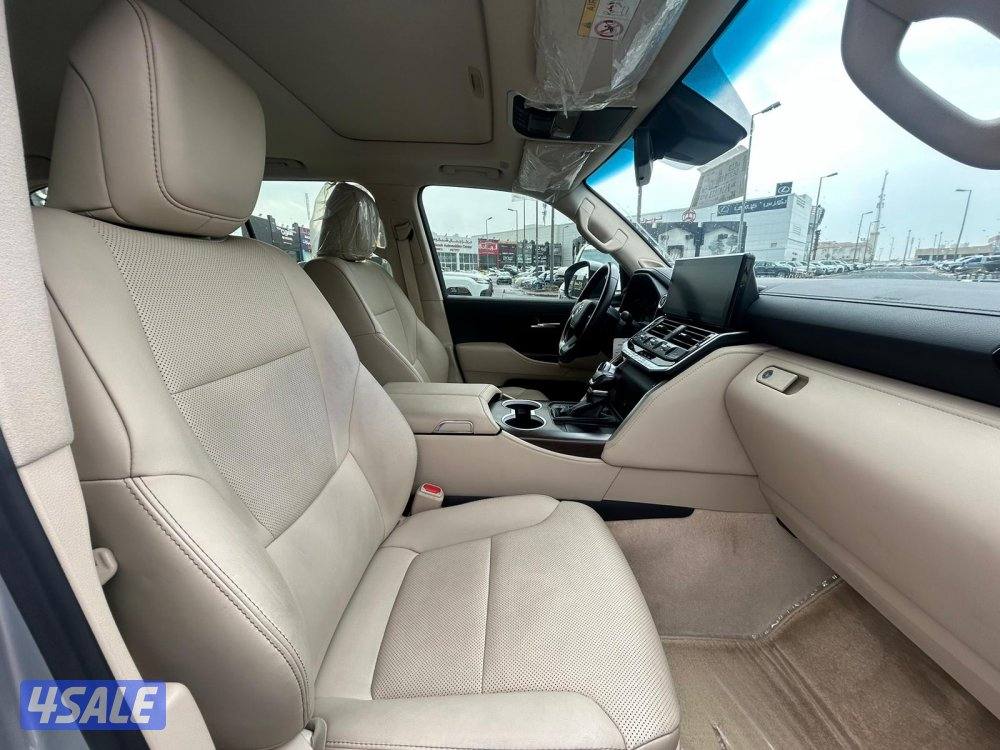 تويوتا لاند كروزر GX.R AEROs  twin turbo.V6 موديل 2023 ماشى 71.000 k.m5