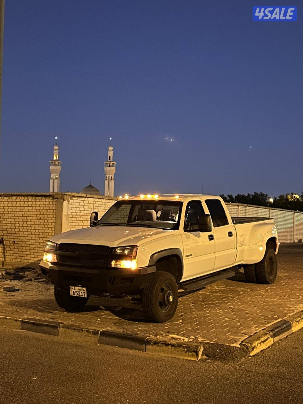 European owner, Chevrolet Silverado Dully , good condition1