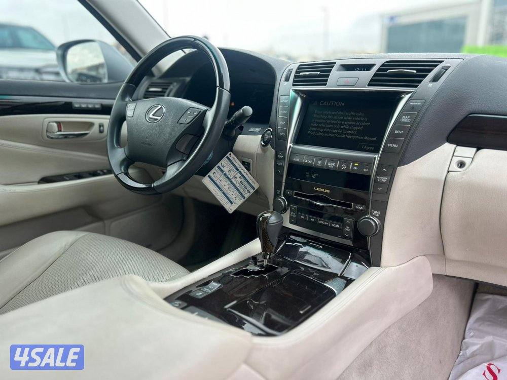لكزس LS460  موديل 2009 ماشى 87.000 k.m  وارد الساير.7
