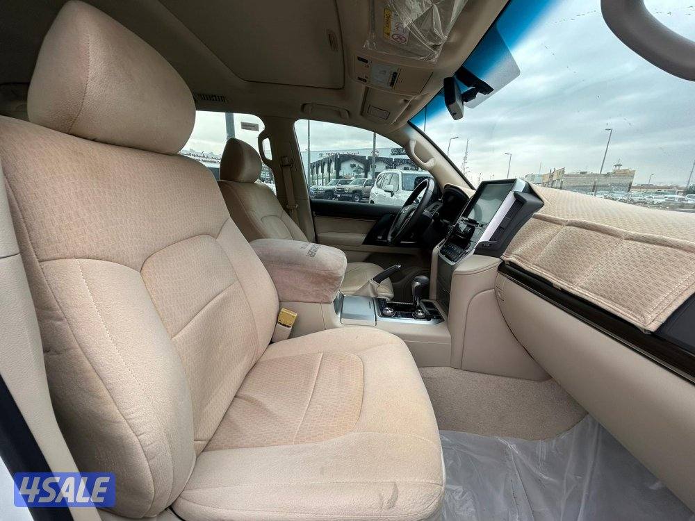 تويوتا لاند كروزر GX.R-V6 موديل 2021 ماشى 43.000 k.m   وارد الساير .5