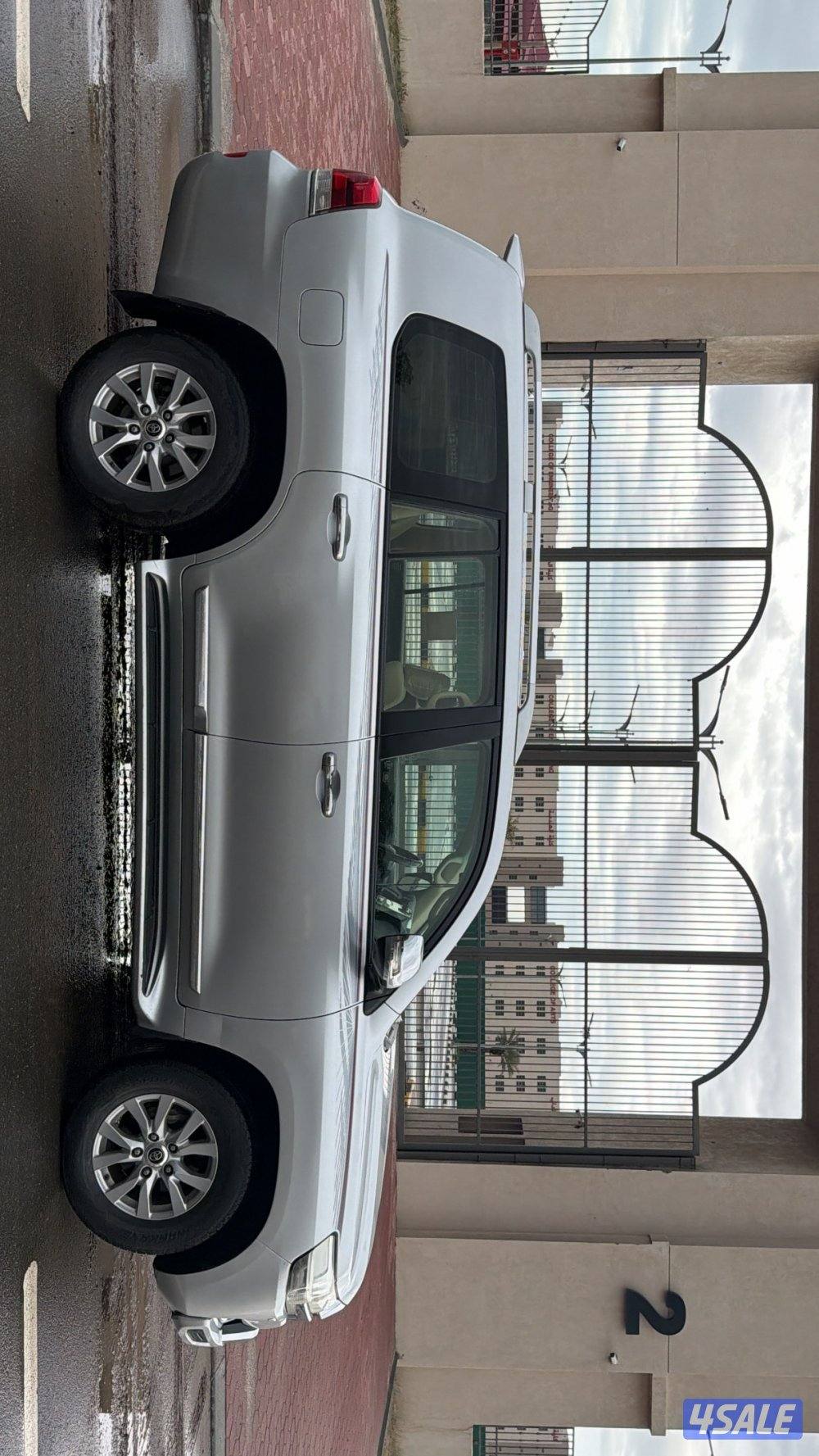 للبيع لاند كروزر GXR 20173