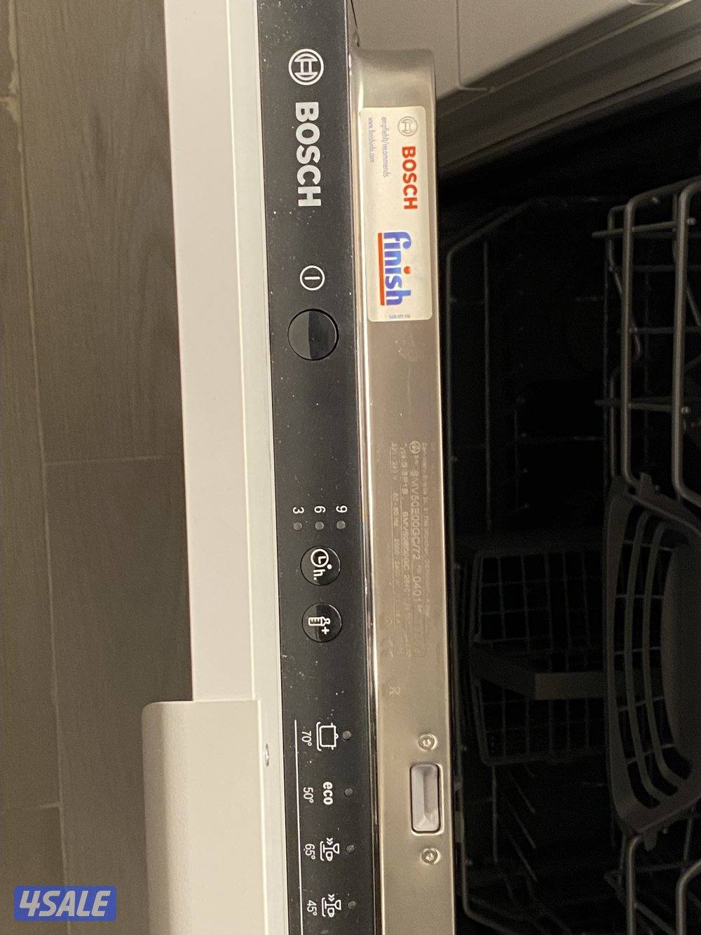 غسالة صحون من Bosch جديدة تم تشغيلها مرتين فقط سبب البيع المطبخ صغير.3