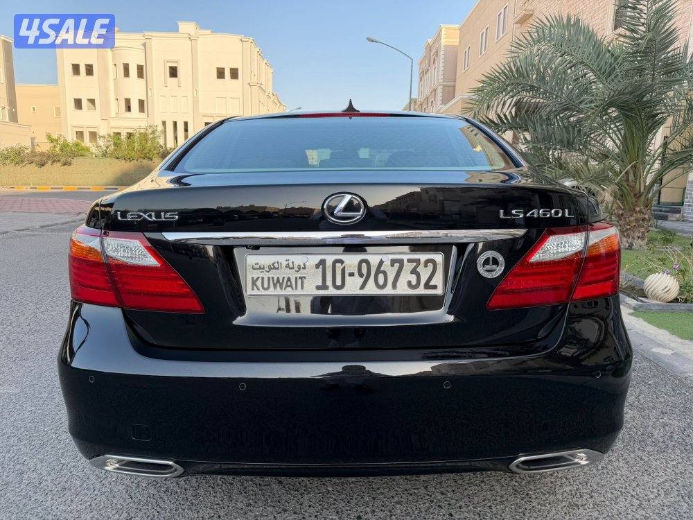 لكزس LS460 الساير لارج 2012 بحاله نادره عداد 77 الف0