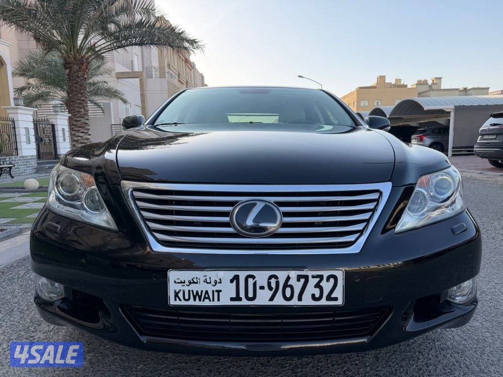 لكزس LS460 الساير لارج 2012 بحاله نادره عداد 77 الف1