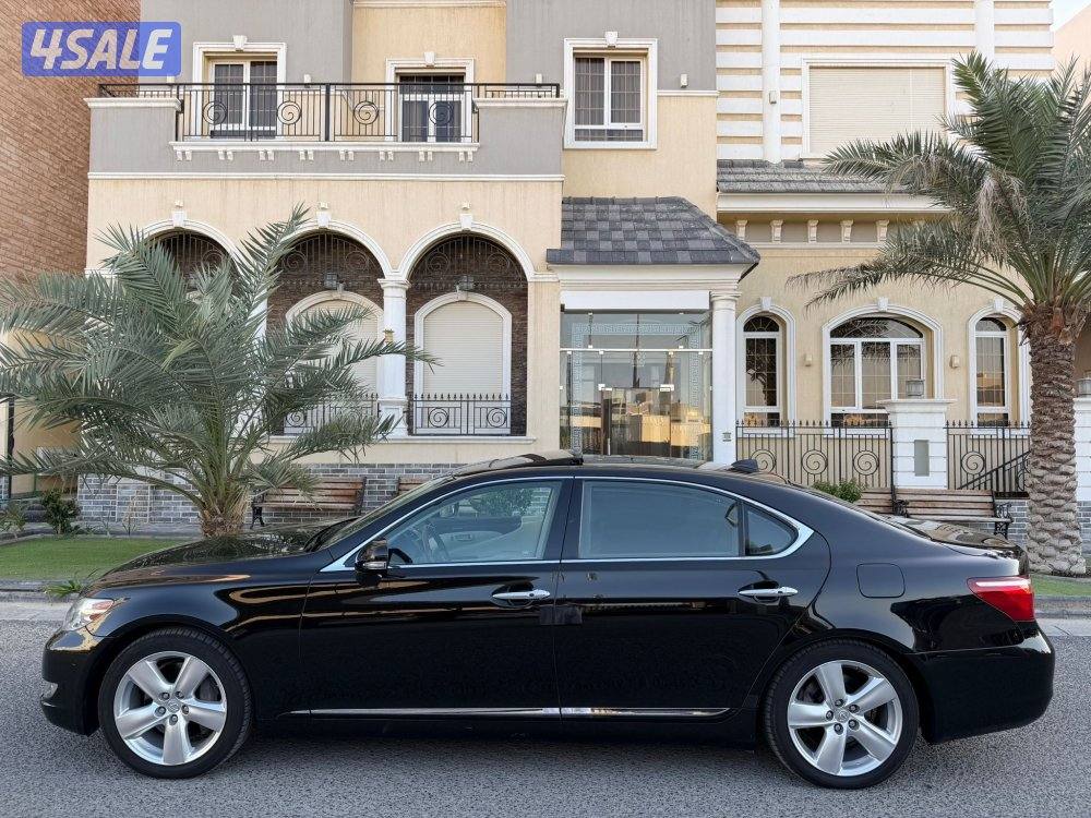 لكزس LS460 الساير لارج 2012 بحاله نادره عداد 77 الف2