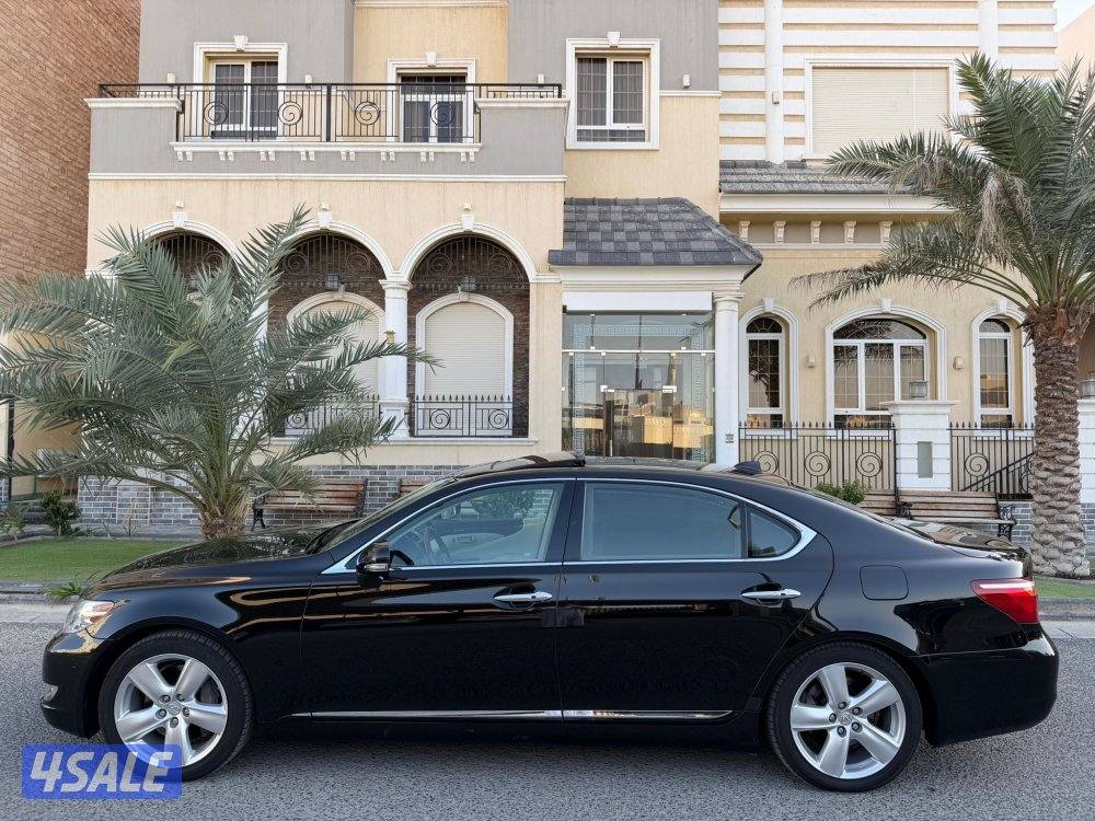 لكزس LS460 الساير لارج 2012 بحاله نادره عداد 77 الف5