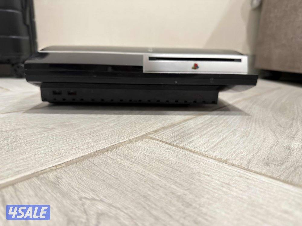 PS3 fat model | بليستيشن ٣ نظيفه1
