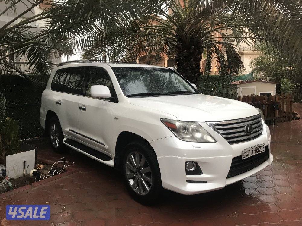 Lexus LX5702