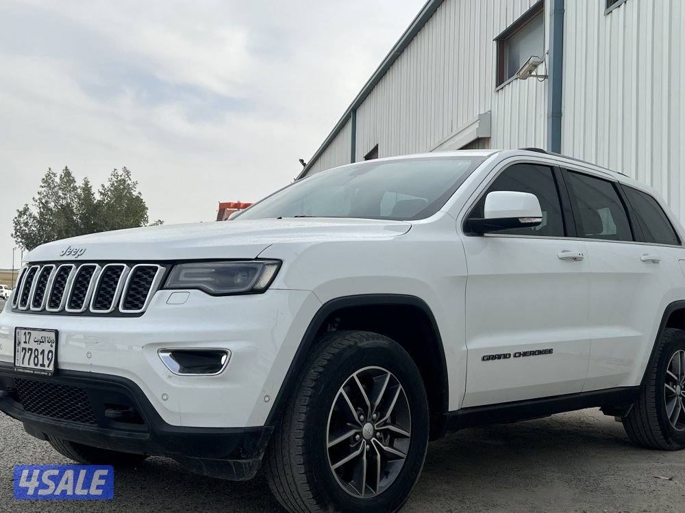 للبيع جيب جراند شيروكي -LAREDO1