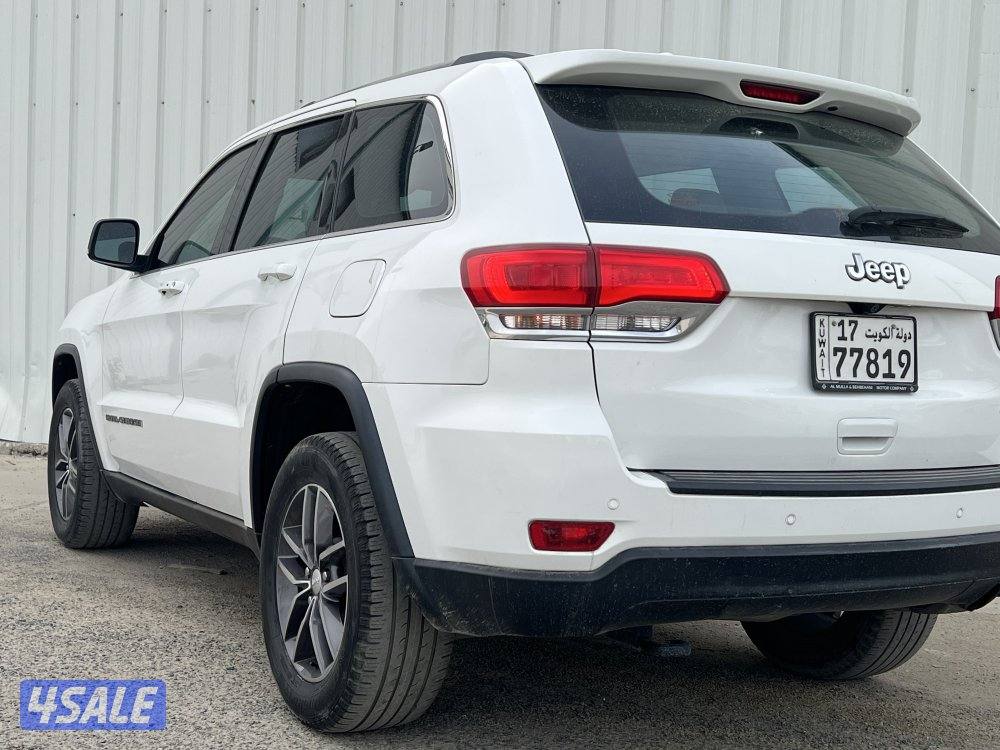 للبيع جيب جراند شيروكي -LAREDO2