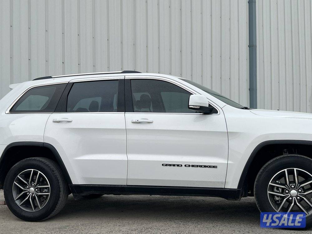 للبيع جيب جراند شيروكي -LAREDO5