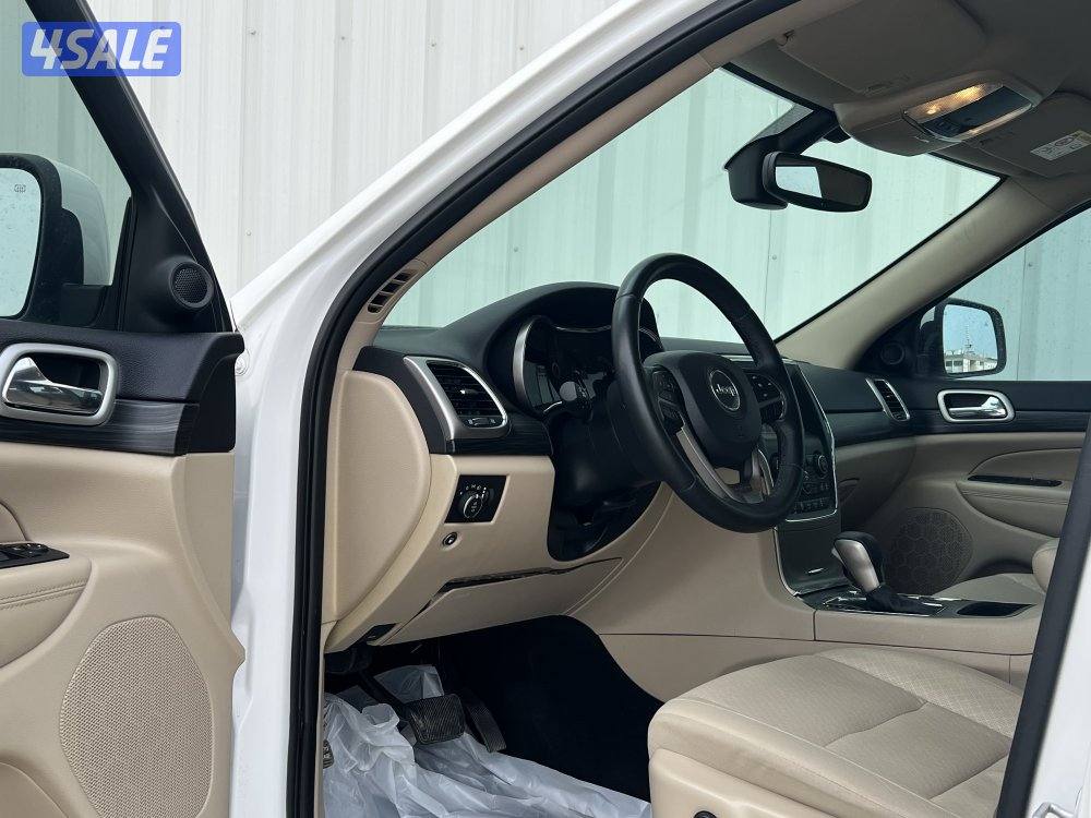 للبيع جيب جراند شيروكي -LAREDO8