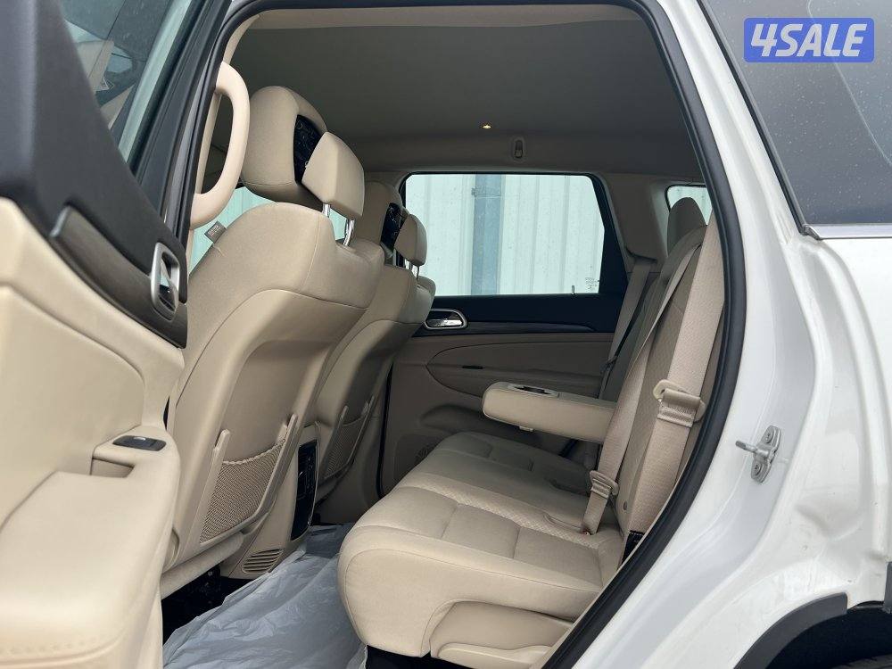 للبيع جيب جراند شيروكي -LAREDO10